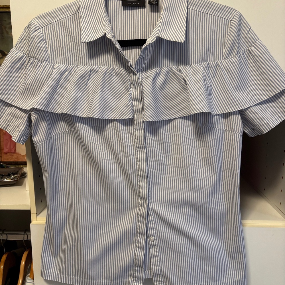 BLUE/WHITE STRIPED RUFFLE TOP